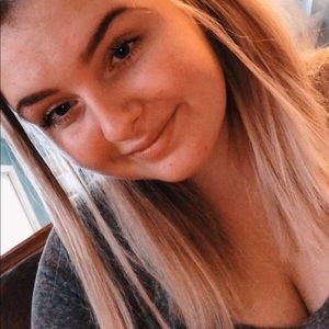 Meet your Posher, Maya